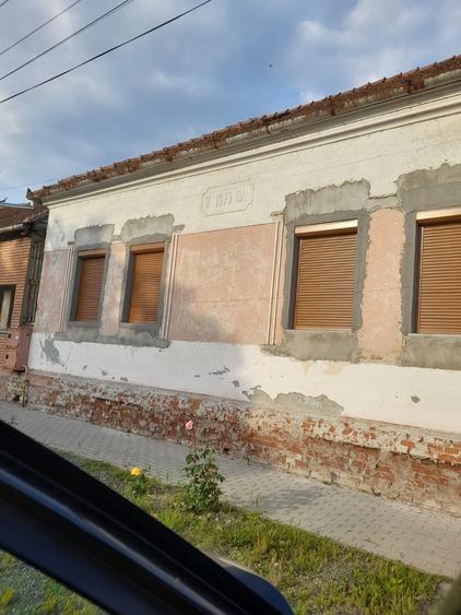Casă cu 3 camere în Central