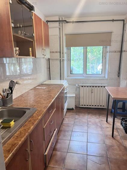 Apartament cu 2 camere decomandat în Tei