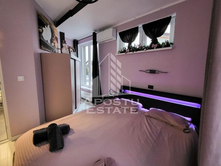 Apartament cu 3 camere semidecomandat în Zăvoi