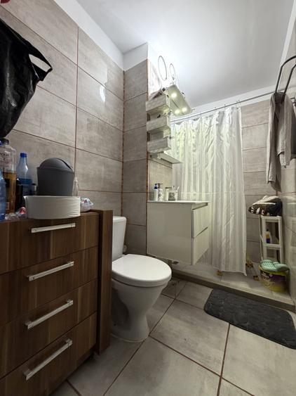 Apartament cu 2 camere semidecomandat, mobilat în Soarelui