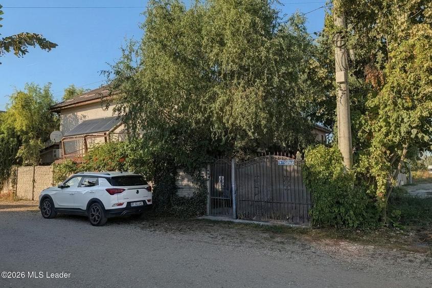 Casă cu 4 camere cu Canalizare în Central