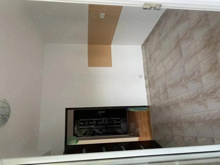 Apartament cu 2 camere decomandat în Ozana