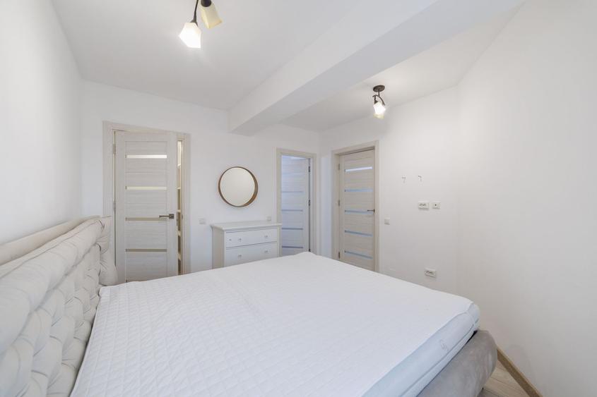 Apartament cu 3 camere decomandat, mobilat în Găvana