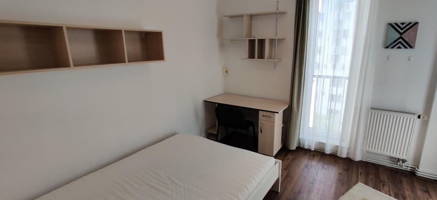 Apartament cu 4 camere decomandat în Zorilor