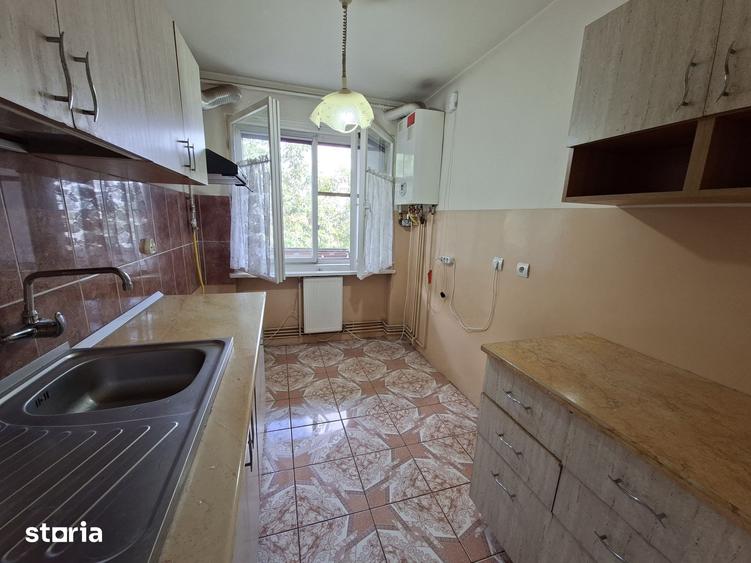 Apartament cu 3 camere decomandat în Burdea