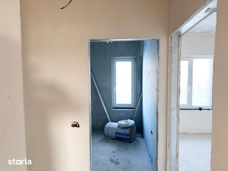 Apartament cu 4 camere în Torontalului