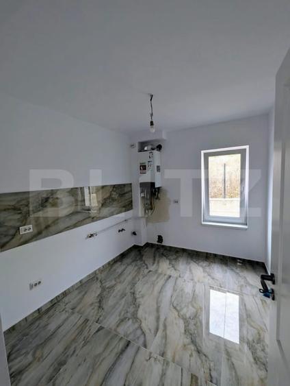 Casă individuală cu 4 camere cu Canalizare în Bârnova