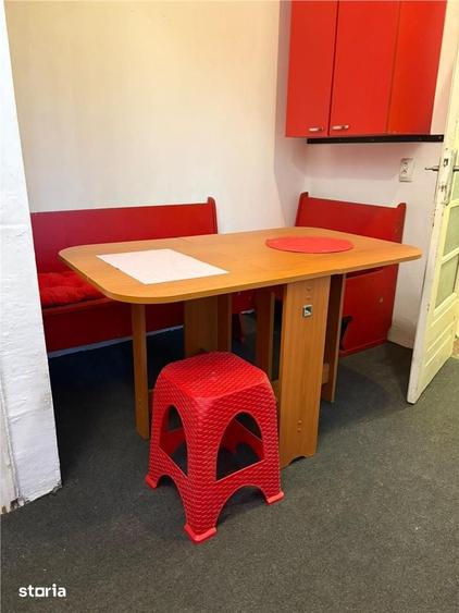 Apartament cu 3 camere decomandat în Victoriei