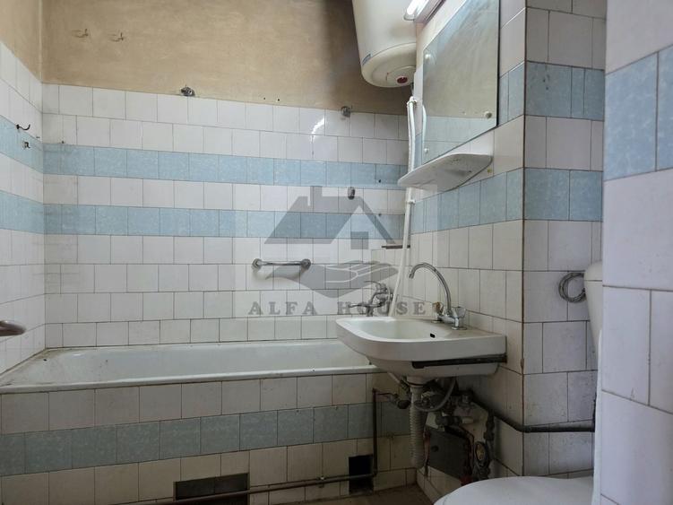 Apartament cu 3 camere decomandat în Centrul Civic