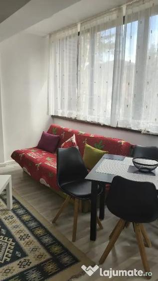 Garsonieră decomandată în Clăbucet