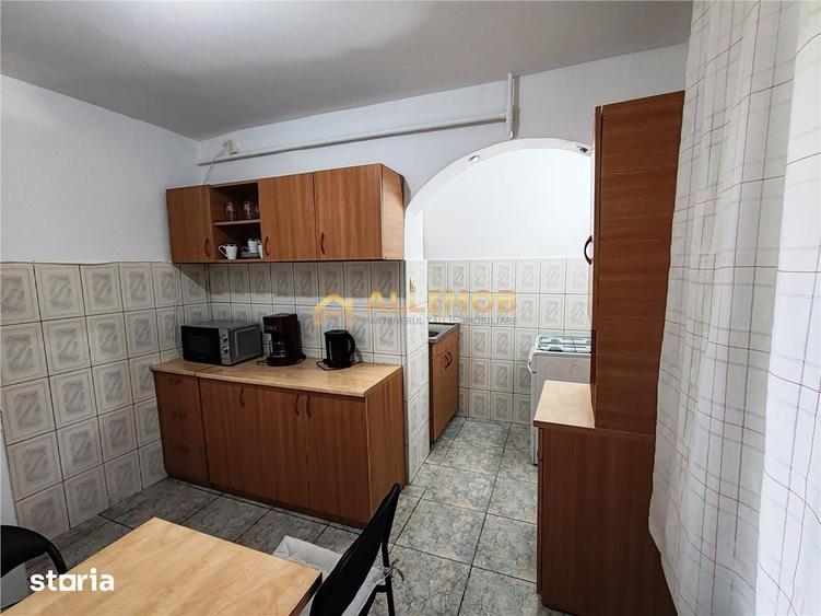 Apartament cu 2 camere semidecomandat în Democrației
