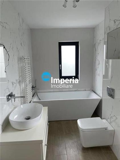 Casă individuală cu 4 camere cu Canalizare în Rediu