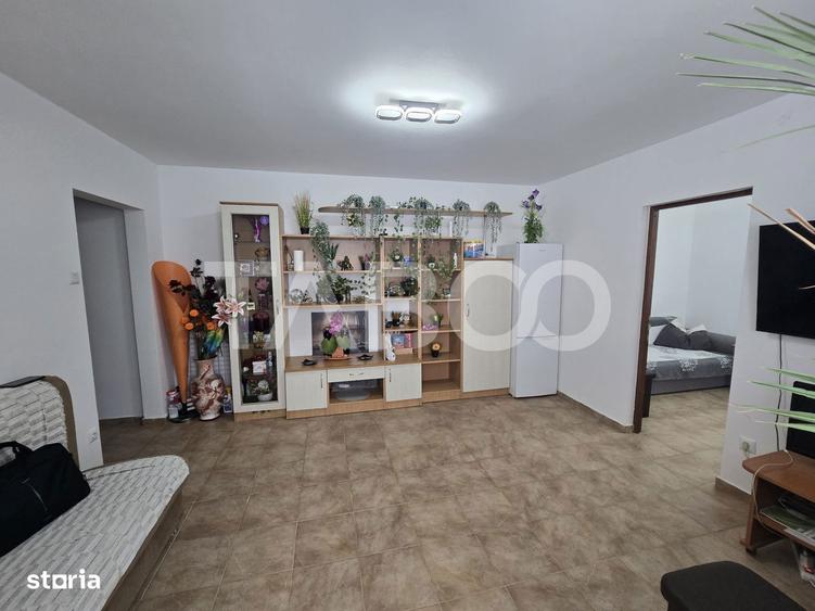 Apartament cu 2 camere nedecomandat, mobilat în Mihai Viteazul