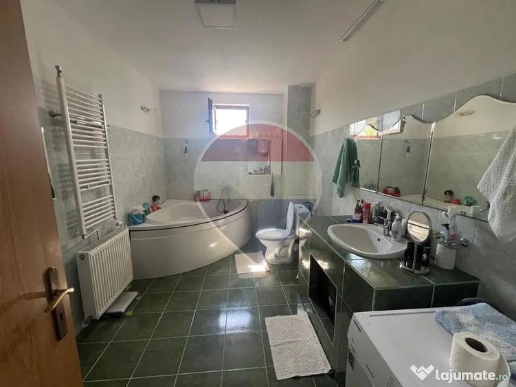 Casă cu 3 camere cu Teren 2244 Mp în Jorăști