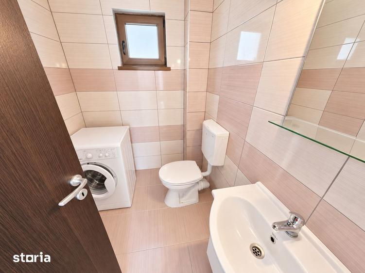 Casă cu 5 camere cu Teren 4258 Mp în Hangu