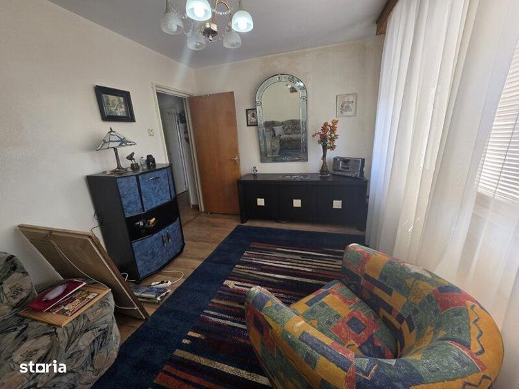 Apartament cu 3 camere în Dristor