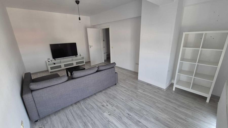Apartament cu 2 camere decomandat în Uverturii
