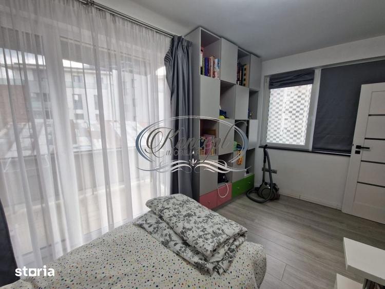 Apartament cu 3 camere semidecomandat în Central