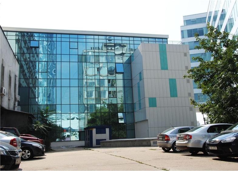 Birou, de 5,000 mp, în Aviației