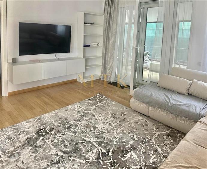 Apartament cu 3 camere decomandat, mobilat în Nordului