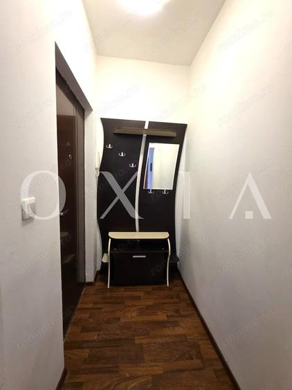 Apartament cu 2 camere semidecomandat în Girocului