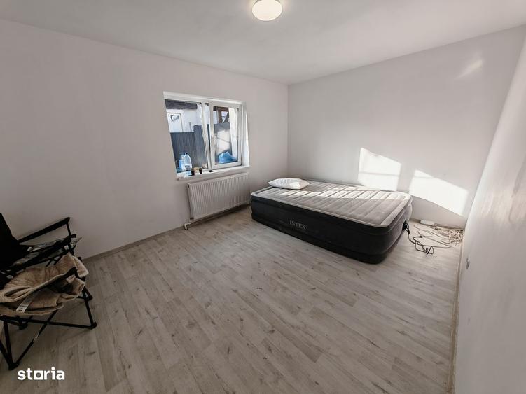 Casă cu 4 camere cu Teren 250 Mp în Tache
