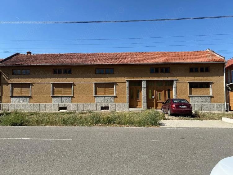 Casă cu 3 camere cu Teren 3083 Mp în Lugojel