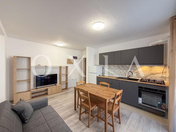 Apartament cu 2 camere semidecomandat, mobilat în Giroc