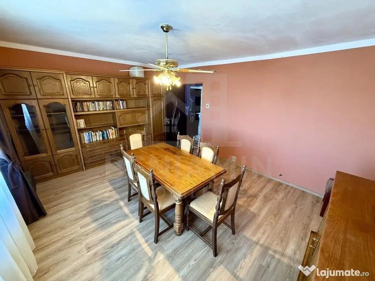 Apartament cu 4 camere decomandat în Craiovița Nouă