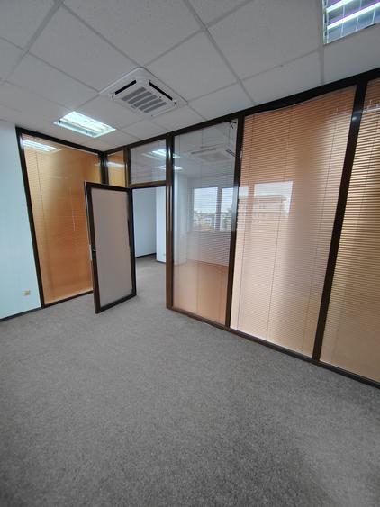 Casă individuală cu 10 camere cu Teren 400 Mp în Barbu Văcărescu