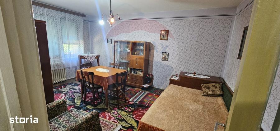Apartament cu 2 camere decomandat în Cornișa