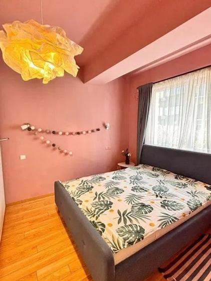 Apartament cu 2 camere semidecomandat, mobilat în 13 Septembrie