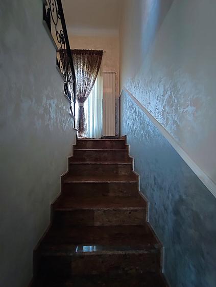 Casă cu 5 camere cu Canalizare în Valu lui Traian