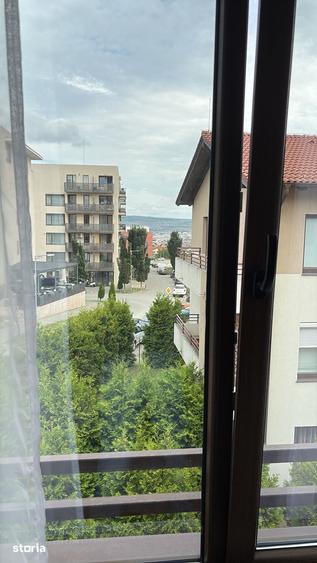 Apartament cu 3 camere în Bună Ziua