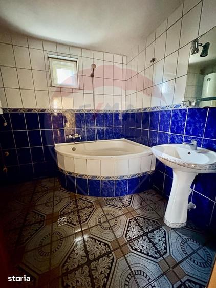 Casă cu 4 camere cu Teren 292 Mp în Central