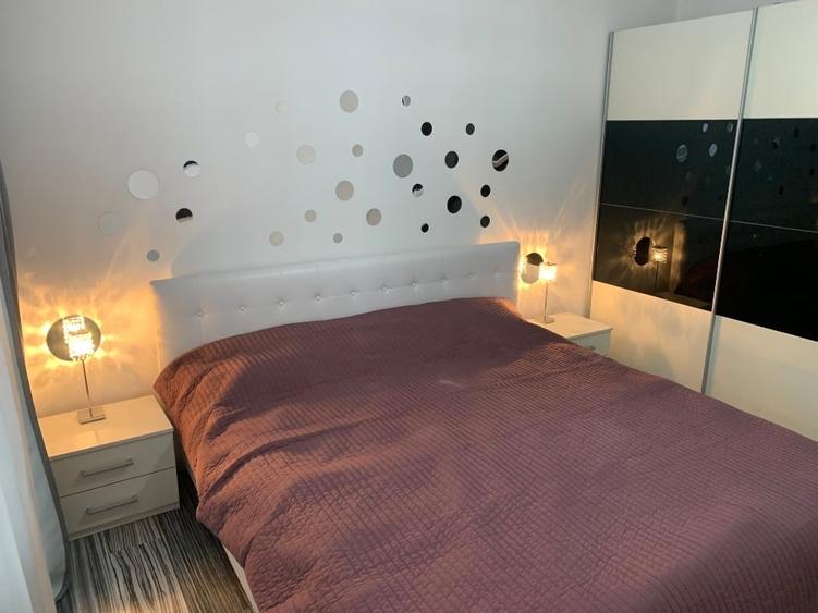 Duplex cu 4 camere cu Canalizare în Central