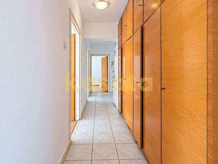 Apartament cu 3 camere decomandat în Iancului