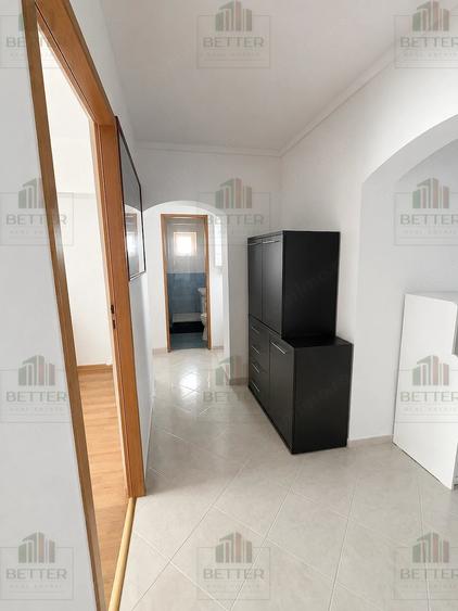 Apartament cu 3 camere decomandat în Sud