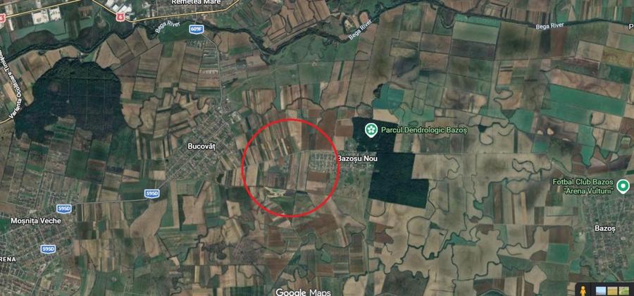 Teren agricol intravilan de 40600 mp, în Bucovăț (Remetea Mare)
