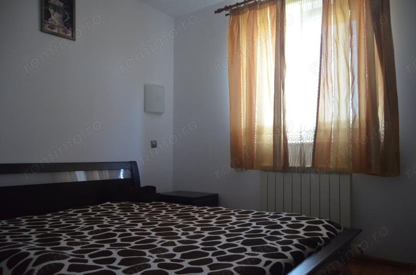 Apartament cu 2 camere decomandat în Predeal