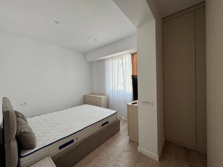 Apartament cu 2 camere semidecomandat, mobilat în Sisești