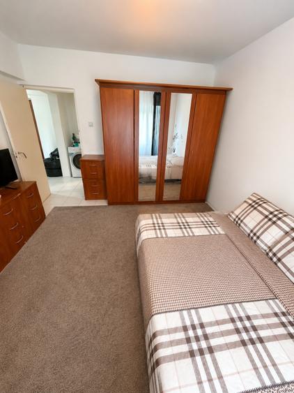 Apartament cu 2 camere decomandat, mobilat în Faleza Nord