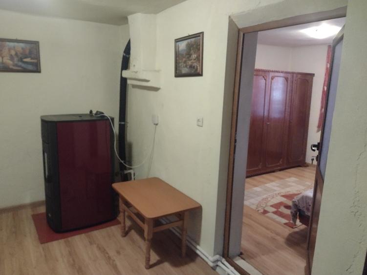 Casă individuală cu 4 camere cu Teren 1800 Mp în Comănița