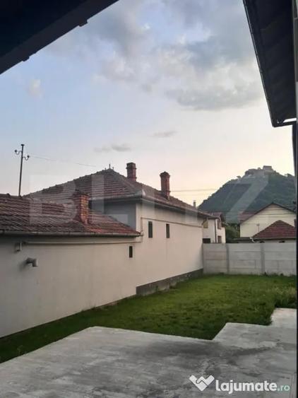 Casă cu 4 camere cu Teren 400 Mp în Gării