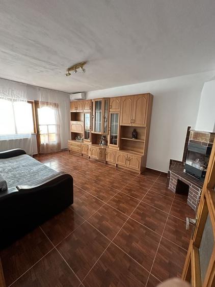 Casă cu 3 camere în Central