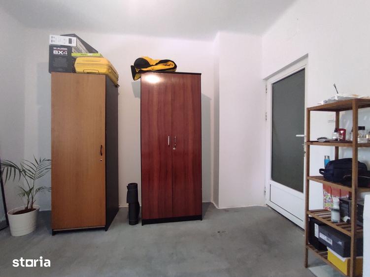 Apartament cu 4 camere decomandat în Iancului