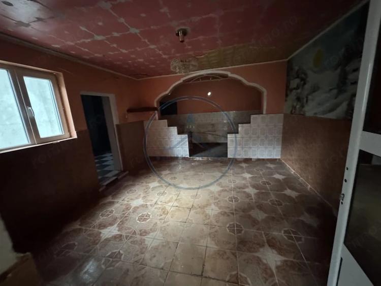 Casă cu Teren 970 Mp în Central