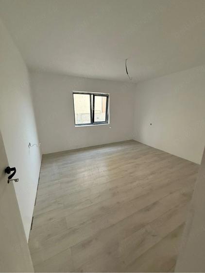 Casă cu Teren 256 Mp în Central
