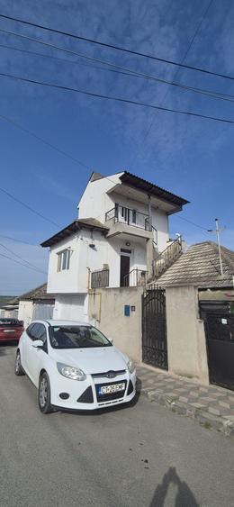 Casă cu 3 camere în Valea Dacilor