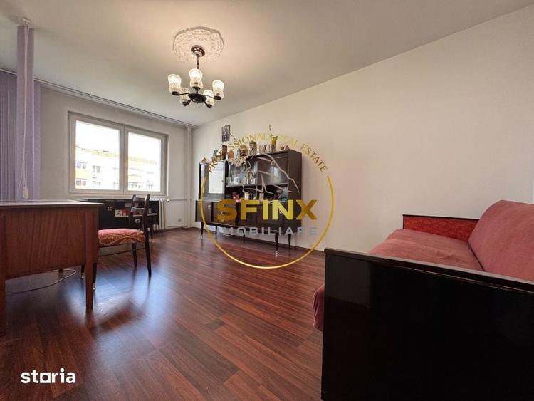 Apartament cu 3 camere decomandat în Vitan